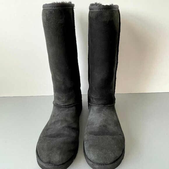 UGG Australia Womens Classic Tall Boots US 8 Style # 5815 Black Sheepskin + Box - Picture 3 of 16